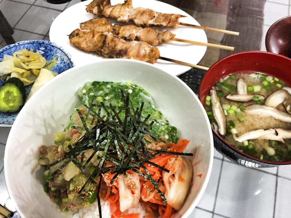 パタヤ日本料理・粽(ちまき)ネバネバ丼・焼き鳥