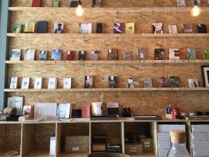 Books&Belongings cafe2